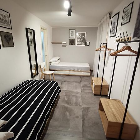 The Black Dog House Valenzano Ngoại thất bức ảnh