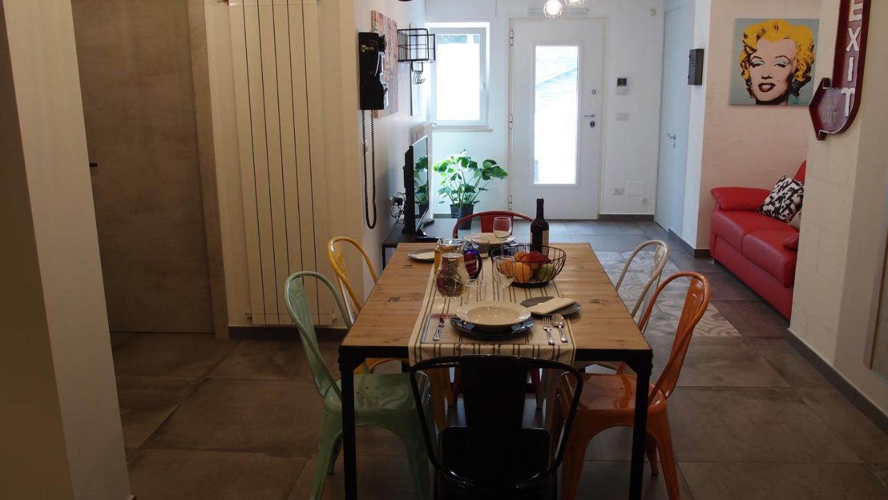 The Black Dog House Valenzano Ngoại thất bức ảnh