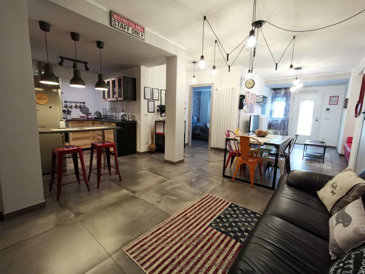 The Black Dog House Valenzano Ngoại thất bức ảnh