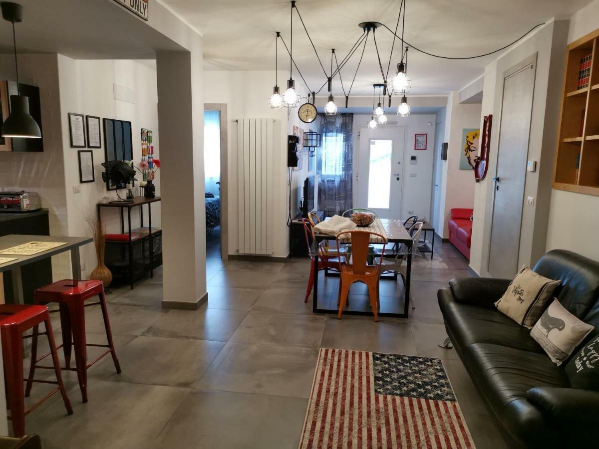 The Black Dog House Valenzano Ngoại thất bức ảnh